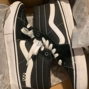 Vans skate mid